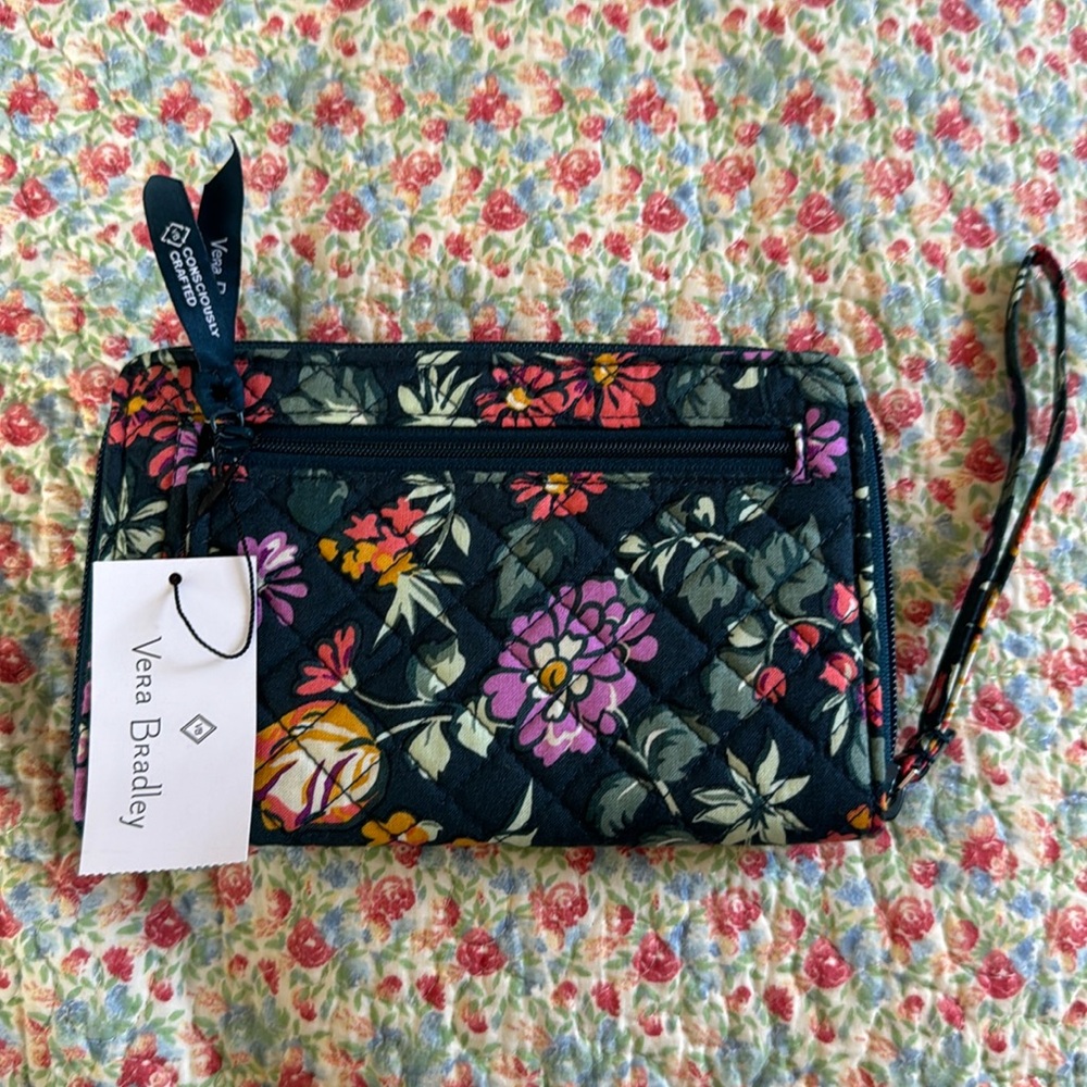 Vera Bradley Clutch Wallet NWT